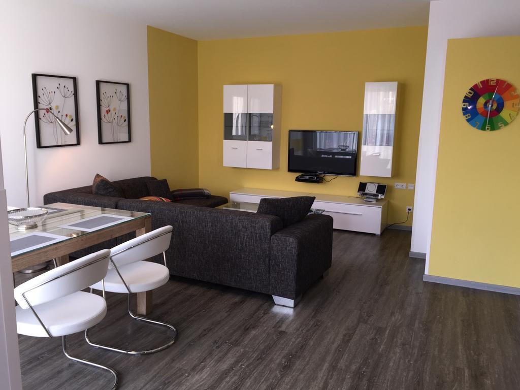 Kleeblatthaus Putbus Ruegen Apartment Bagian luar foto