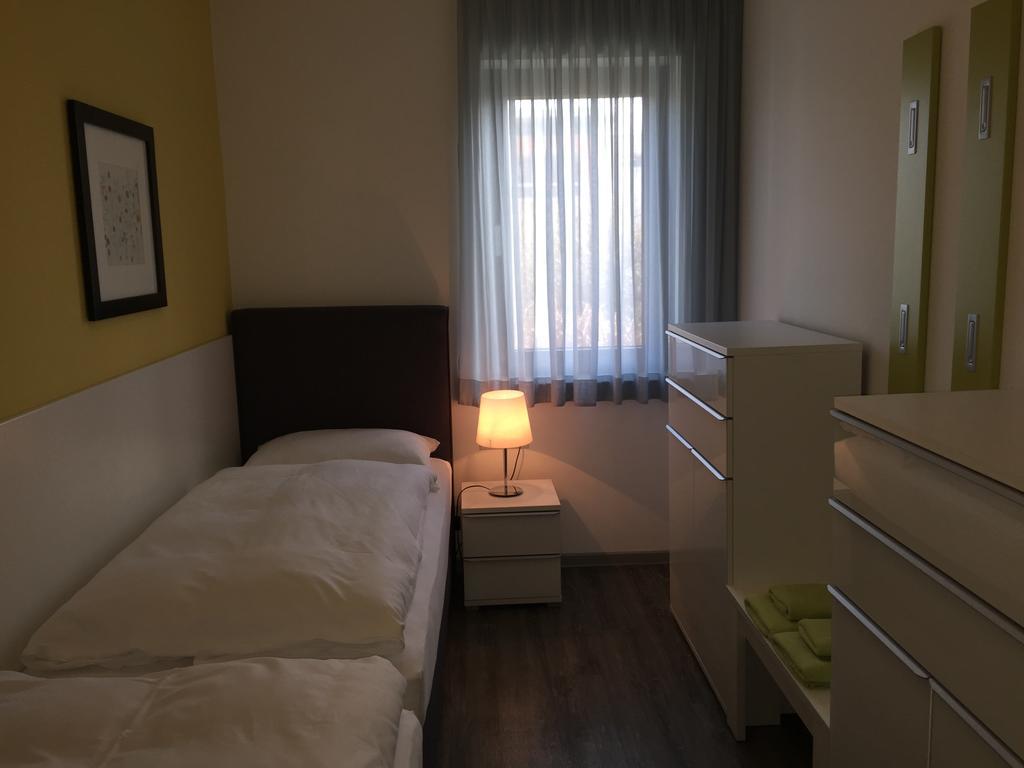 Kleeblatthaus Putbus Ruegen Apartment Bagian luar foto