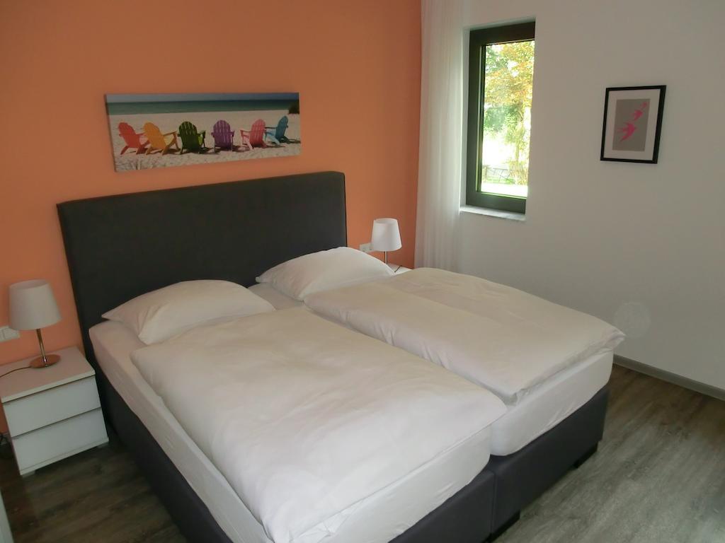 Kleeblatthaus Putbus Ruegen Apartment Ruang foto