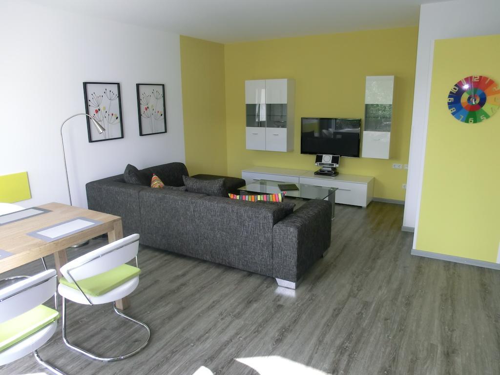 Kleeblatthaus Putbus Ruegen Apartment Ruang foto