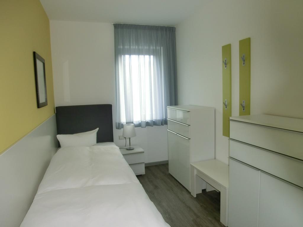 Kleeblatthaus Putbus Ruegen Apartment Ruang foto
