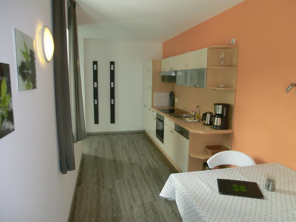 Kleeblatthaus Putbus Ruegen Apartment Ruang foto